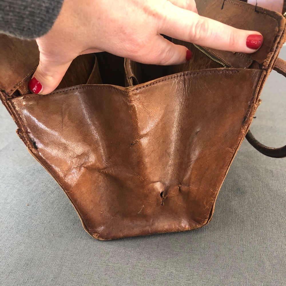Vintage Matador Tooled Handbag - Picture 6 of 8